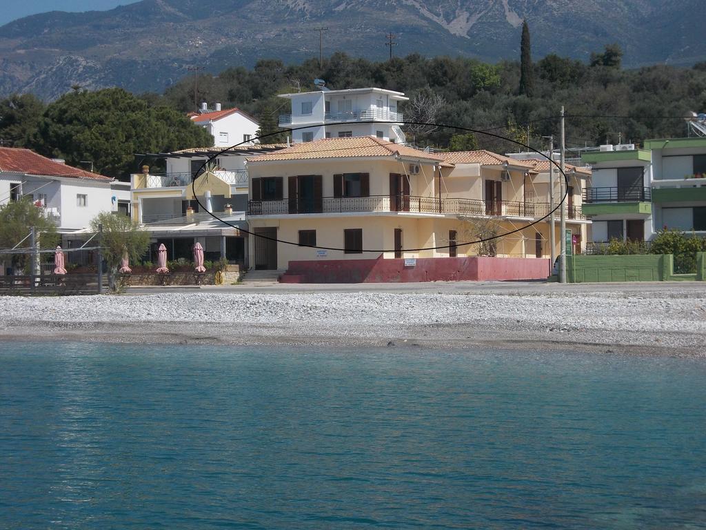 Akrogiali Beach Apartments Екстериор снимка
